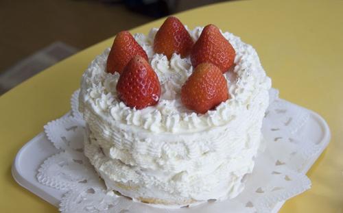 cake060506.jpg